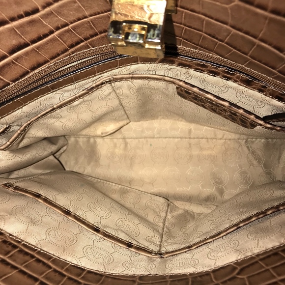 Micheal Kors Croc Leather Astrid - Picture 6 of 6